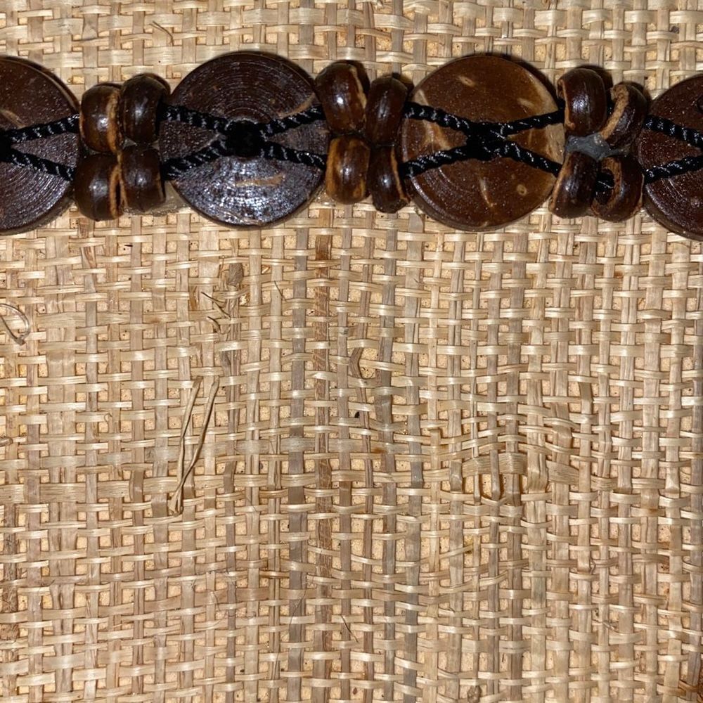 Rattan Woven Handbag With Coconut Shell Beads and Carved Wooden Handles Medium S - Picture 4 of 7